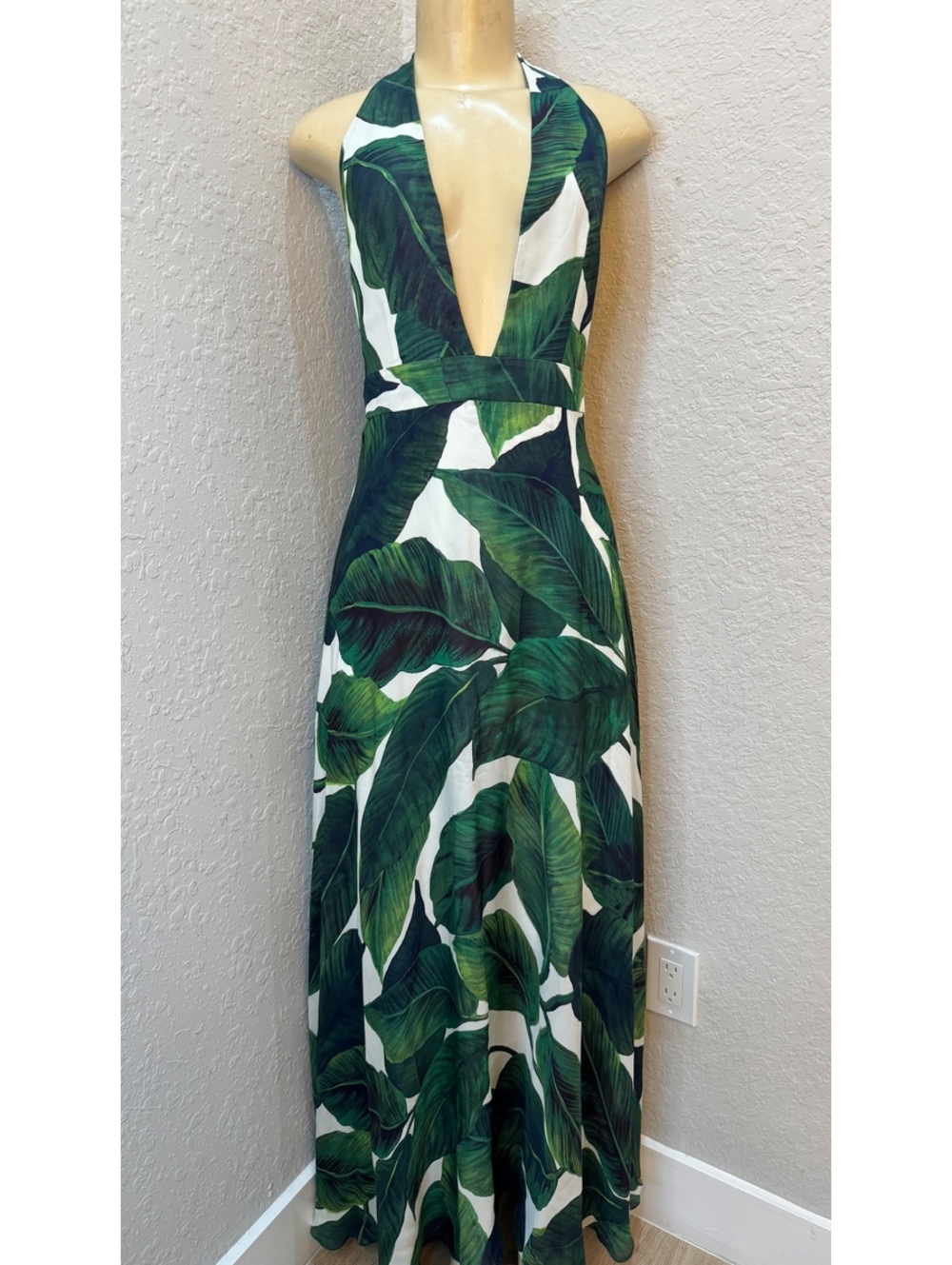 MILLY Tropical Banana Leaf Halter Maxi Dress Green White Backless NWOT - Picture 3 of 9